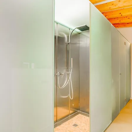 Apartment Duplex - With Garage *
